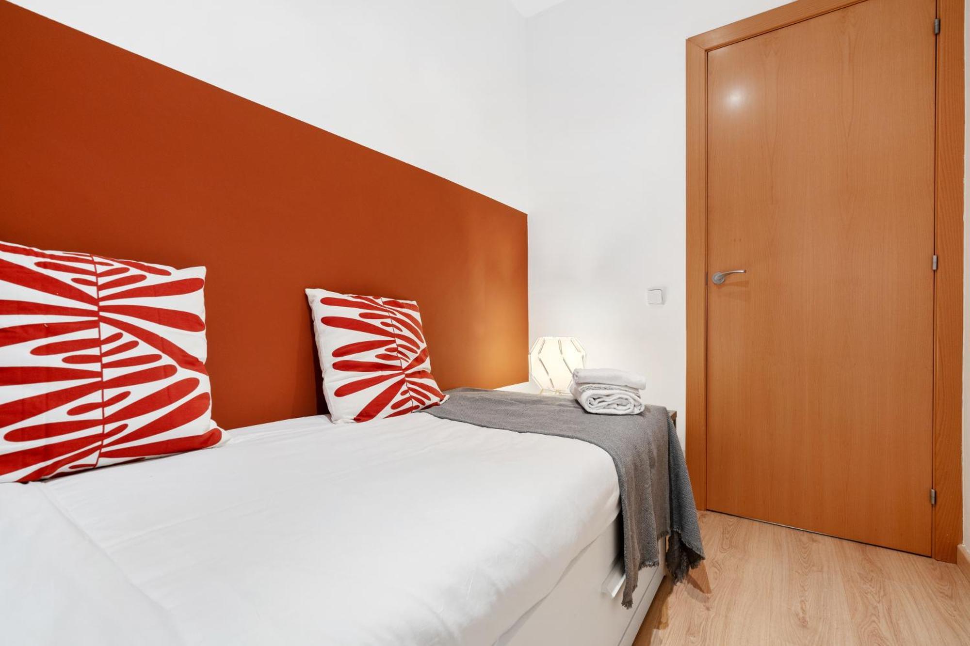 Recently Renovated 2 Bedroom In Eixample Leilighet
