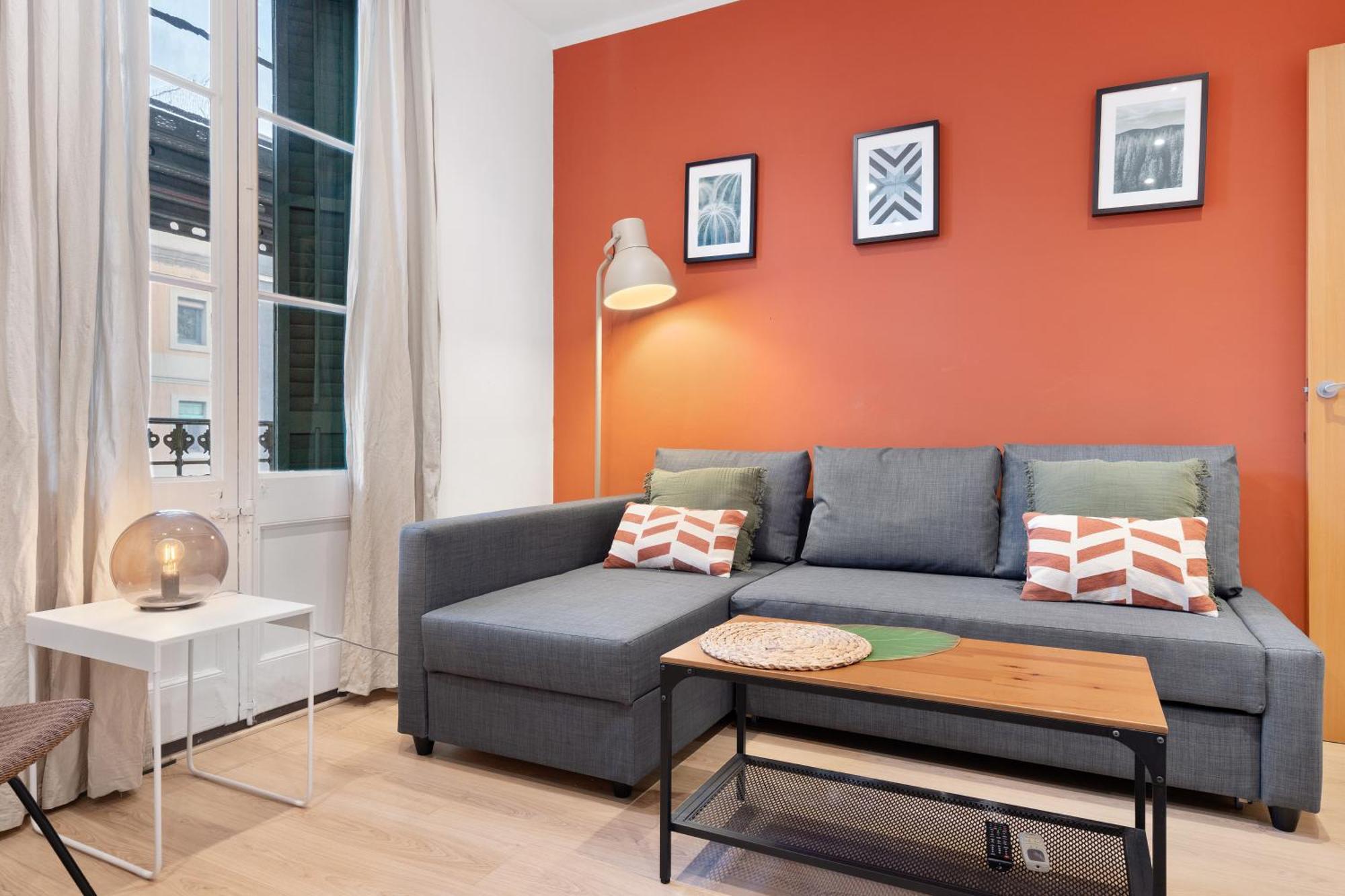 Apartment Recently Renovated 2 Bedroom In Eixample *